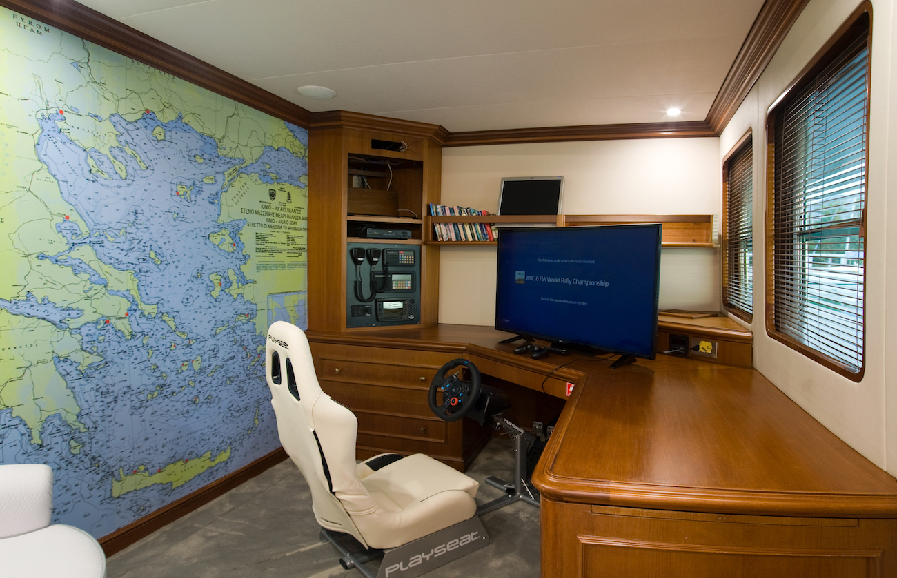 WIND OF FORTUNE Yacht Charter Details, CRN Ancona CHARTERWORLD Luxury